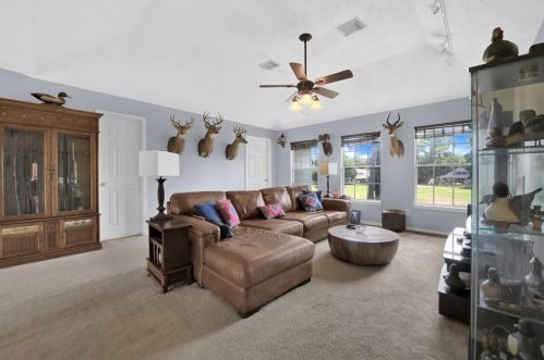 8518 Malardcrest Dr, Humble TX 77346-6119 exterior