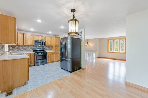 147 Cranbrooke Dr, Moon Twp PA  15108-9118 exterior