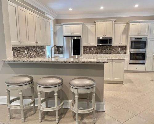 3372 Atlantic Cir, Naples FL 34119-8637 exterior