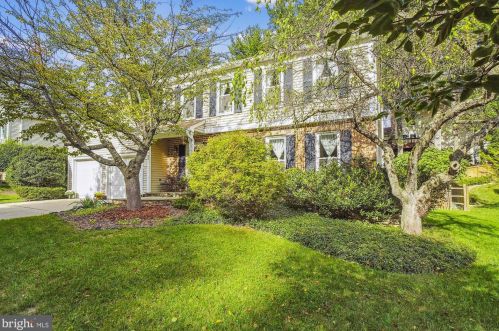 2427 Henslowe Dr, Rockville, MD 20854-6179