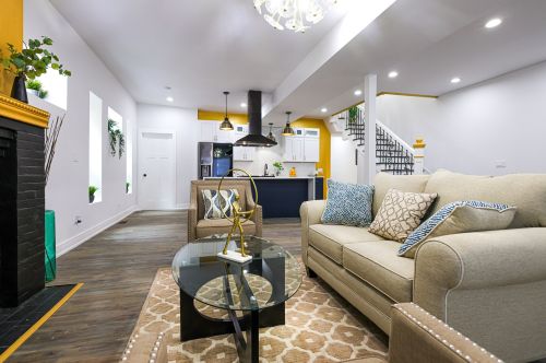 2720 Monroe St, Chicago IL  60612-2823 exterior