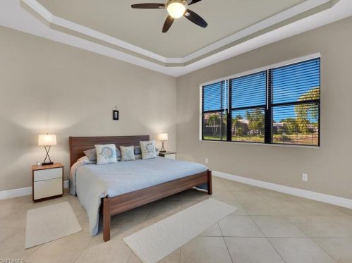 1641 Serrano Cir, Naples FL 34105-4953 exterior