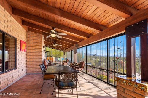 6822 Table Mtn Rd, Tucson AZ 85718-1328 exterior