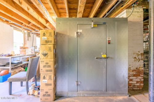 2 Kemble St, Lenox MA 01240-2816 exterior