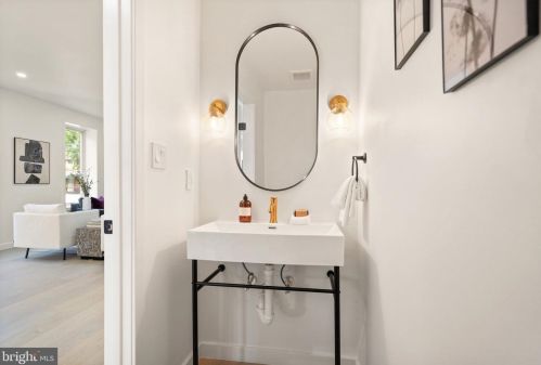 4316 2nd St, Washington DC  20011-7434 exterior