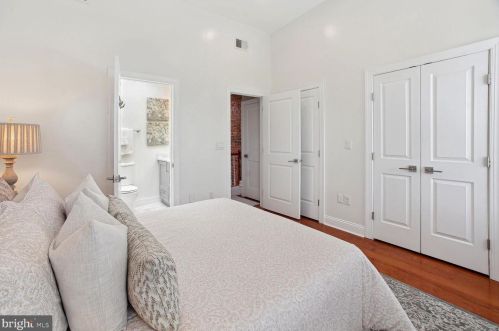 421 11 St, Washington DC 20002-6121 exterior