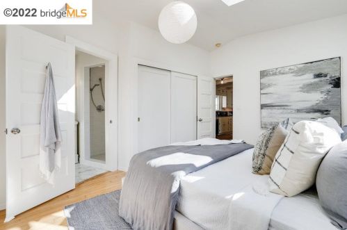 1553 San Lorenzo Ave, Berkeley CA 94707-1860 exterior