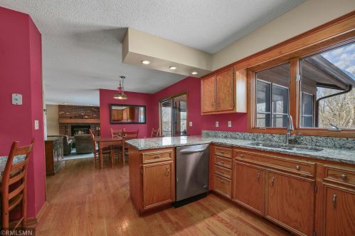 1441 Colleen Ave, Saint Paul MN 55112-1939 exterior