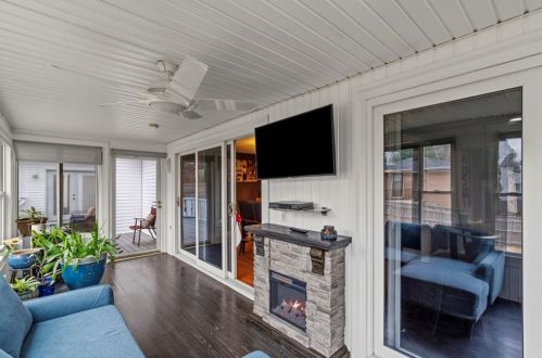 142 Lexington Ave, Providence RI 02904-4413 exterior