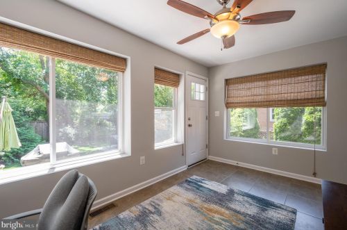 303 Raymond Ave, Alexandria VA 22301-1038 exterior