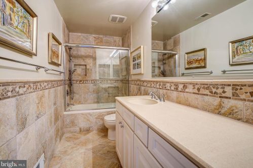 9400 Fox Hollow Dr, Rockville MD 20854-2083 exterior