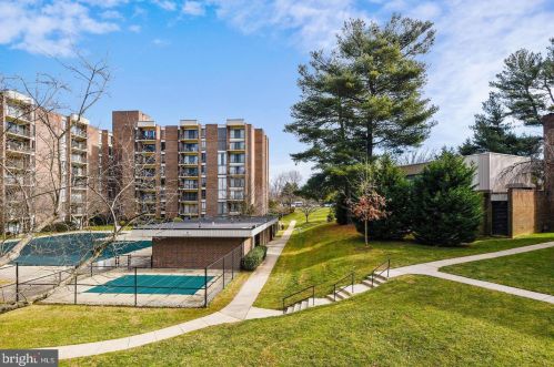 9824 Georgia Ave, Silver Spring MD  20902-5233 exterior