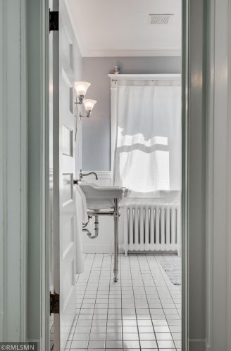 29 Fry St, Saint Paul MN 55104-3703 exterior