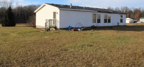 15560 Division Ave, Cedar Springs MI 49319 exterior