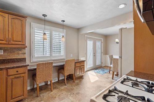 1664 Nash Ave, Pittsburgh PA 15235-2332 exterior