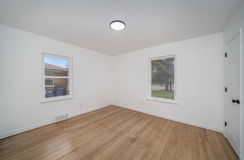 1650 Derbyshire St, Grand Rapids MI 49508-2524 exterior