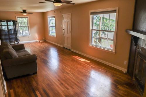 1809 Alguno Rd, Austin TX 78757-3222 exterior