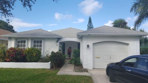 101 Del Rio Blvd, Boca Raton FL  33432-4735 exterior