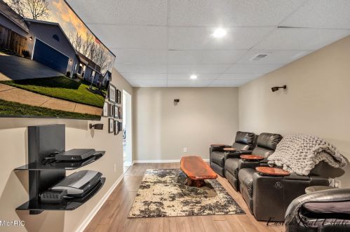 455 Macomb Ave, Grand Rapids MI 49534-3572 exterior