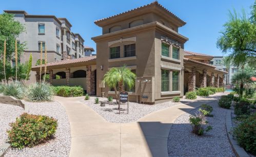 5450 Deer Valley Dr, Phoenix AZ  85054-8118 exterior