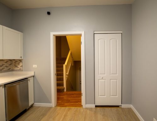 7518 Champlain Ave, Chicago IL 60619-2223 exterior