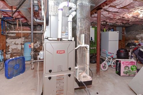 32 Burncoat St, Worcester MA 01605-1814 exterior