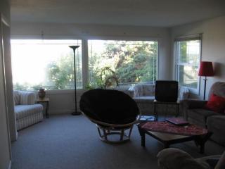 3001 4th Ave, Seattle WA  98119-1904 exterior