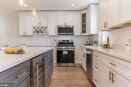 928 47th Pl, Washington DC  20019-3720 exterior