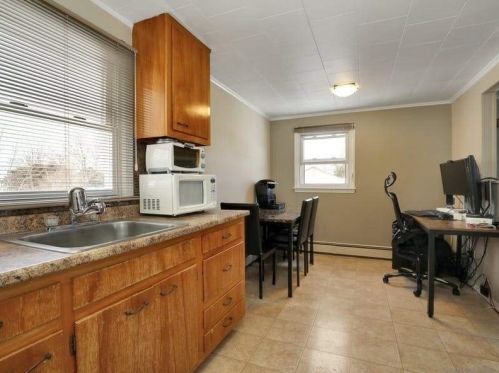 6 Arnold Ln, Commack NY 11725-3901 exterior