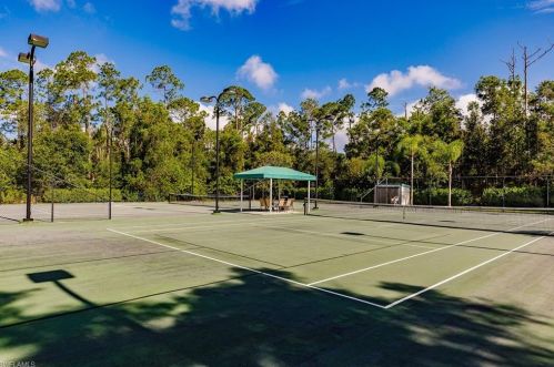 6911 Livingston Wood Ln, Naples FL 34109-3833 exterior