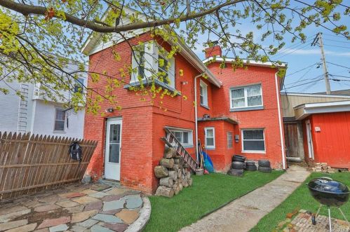 49 Garden St, Poughkeepsie, NY 12601-2401