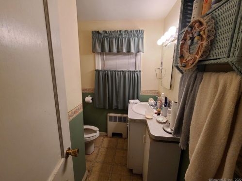 130 Main St, Meriden CT 06450-5603 exterior