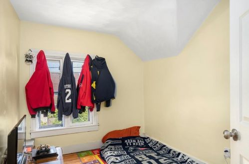 672 Chalkstone Ave, Providence RI 02909-5553 exterior