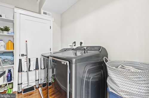 2216 30th St, Washington DC  20020-3369 exterior