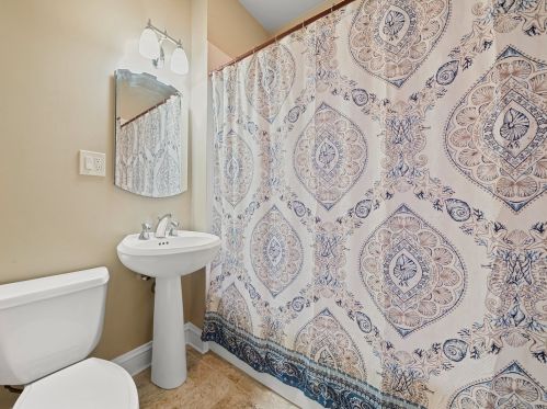 2226 Kedvale Ave, Chicago IL 60629-5708 exterior