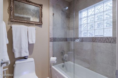 5326 26th St, Phoenix AZ 85050-1303 exterior