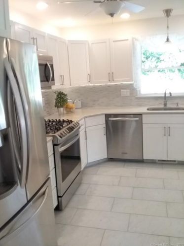 54 Franklin Ave, Derby CT 06418-2227 exterior