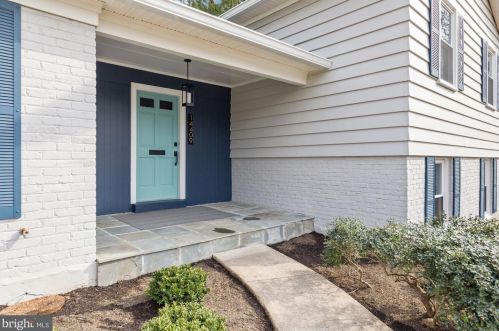 14409 Butternut Ct, Rockville, MD 20853-2324