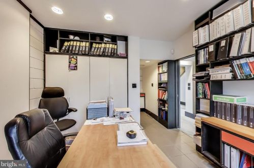 5171 Macarthur Blvd, Washington DC 20016-3315 exterior