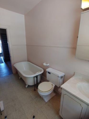 4550 Penn Ave, Pittsburgh PA 15224-1315 exterior