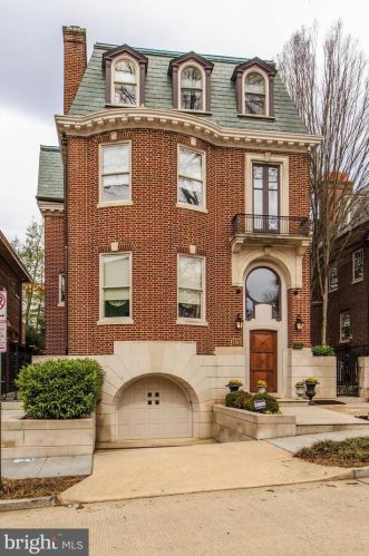 2303 Bancroft Pl, Washington DC  20008-4005 exterior