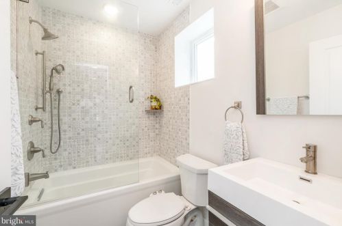 1803 Catharine St, Philadelphia PA  19146-1837 exterior