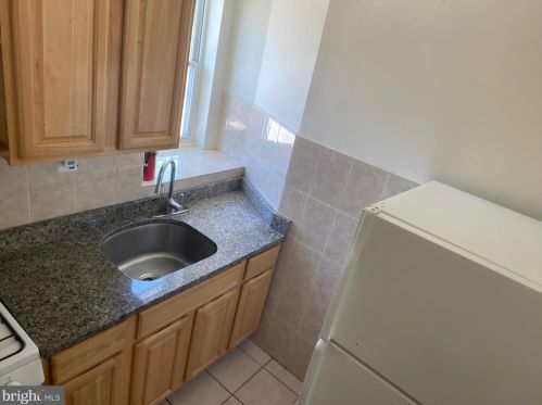 1628 52 St, Philadelphia PA 19143-5010 exterior