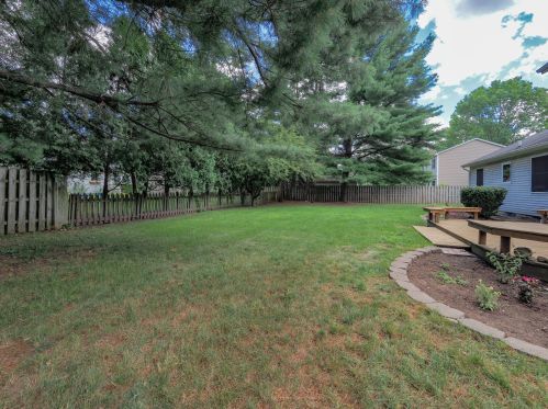 6303 Eagle Rdg Dr, Kalamazoo MI 49004-8677 exterior