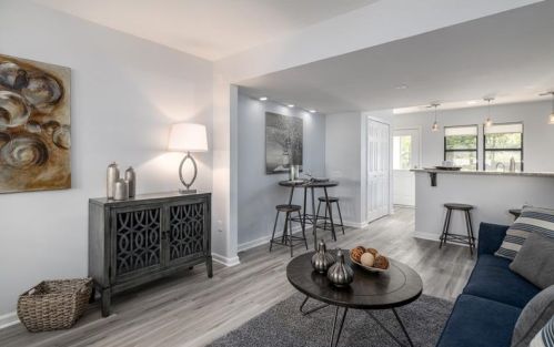 1719 Fox Way, Pittsburgh PA  15203-1760 exterior