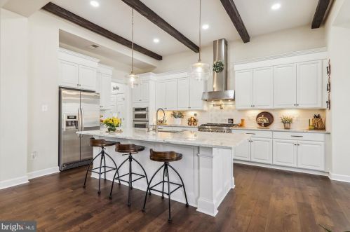 7741 Water St, Fulton MD 20759-2558 exterior