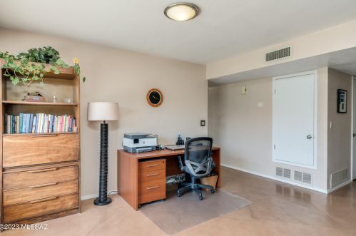 7590 Ln Cienega Dr, Tucson AZ 85712-1423 exterior