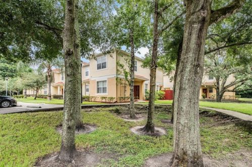 2035 Fiesta Ridge Ct, Tampa FL  33604-7702 exterior