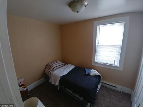 870 Cook Ave, Saint Paul MN 55106-3216 exterior