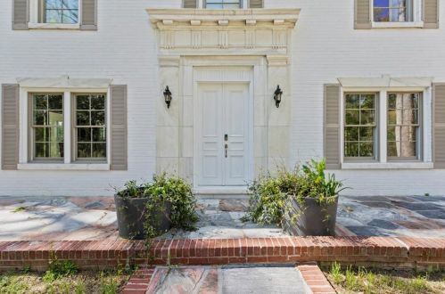 318 Brentwood Dr, Atlanta, GA 30305-3203